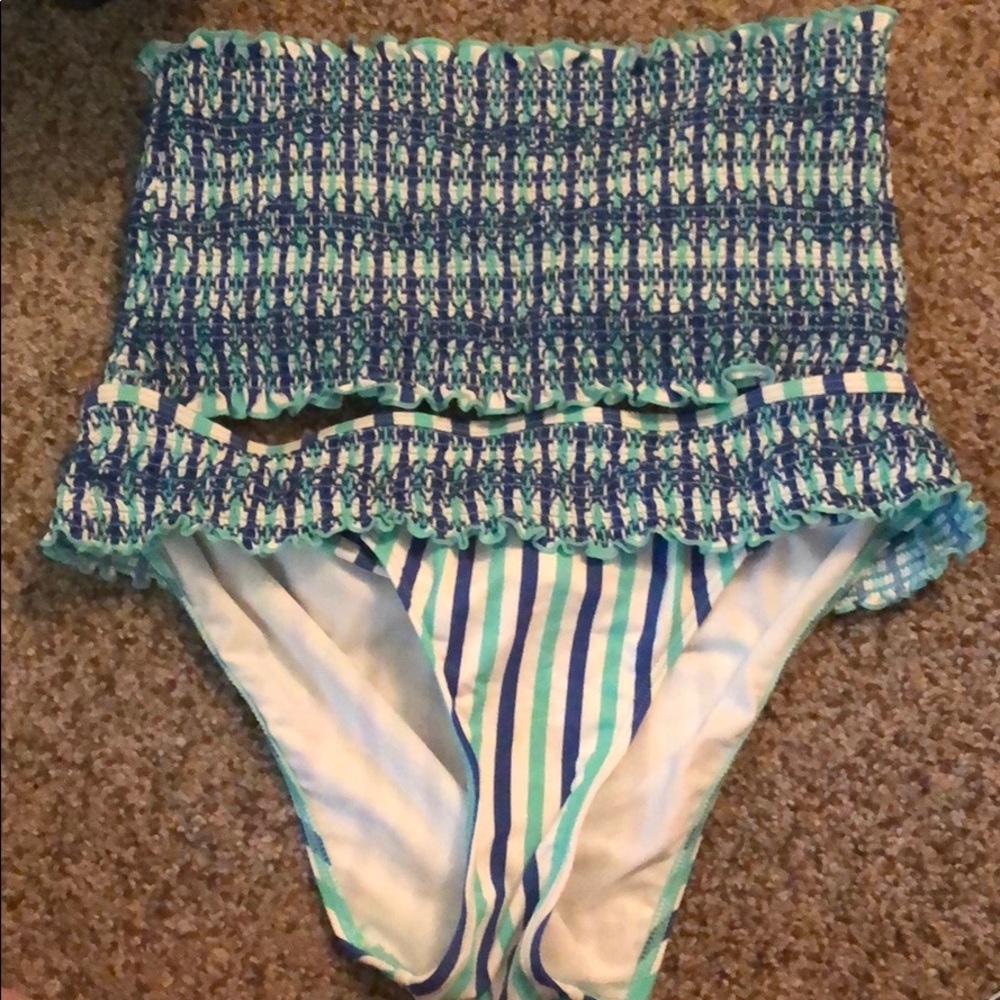 EUC Vineyard Vines Bathing Suit
